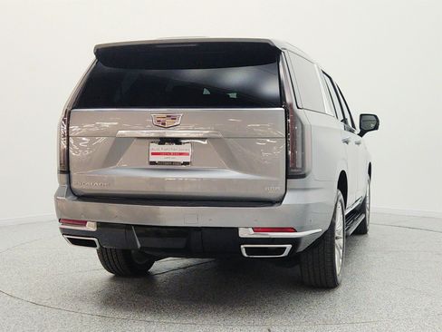 Used 2025 Cadillac Escalade Premium Luxury AWD/4WD image 6