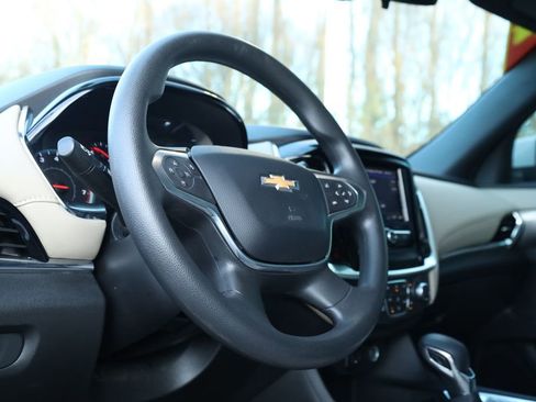 Used 2023 Chevrolet Traverse LS w/ Safety Package image 29