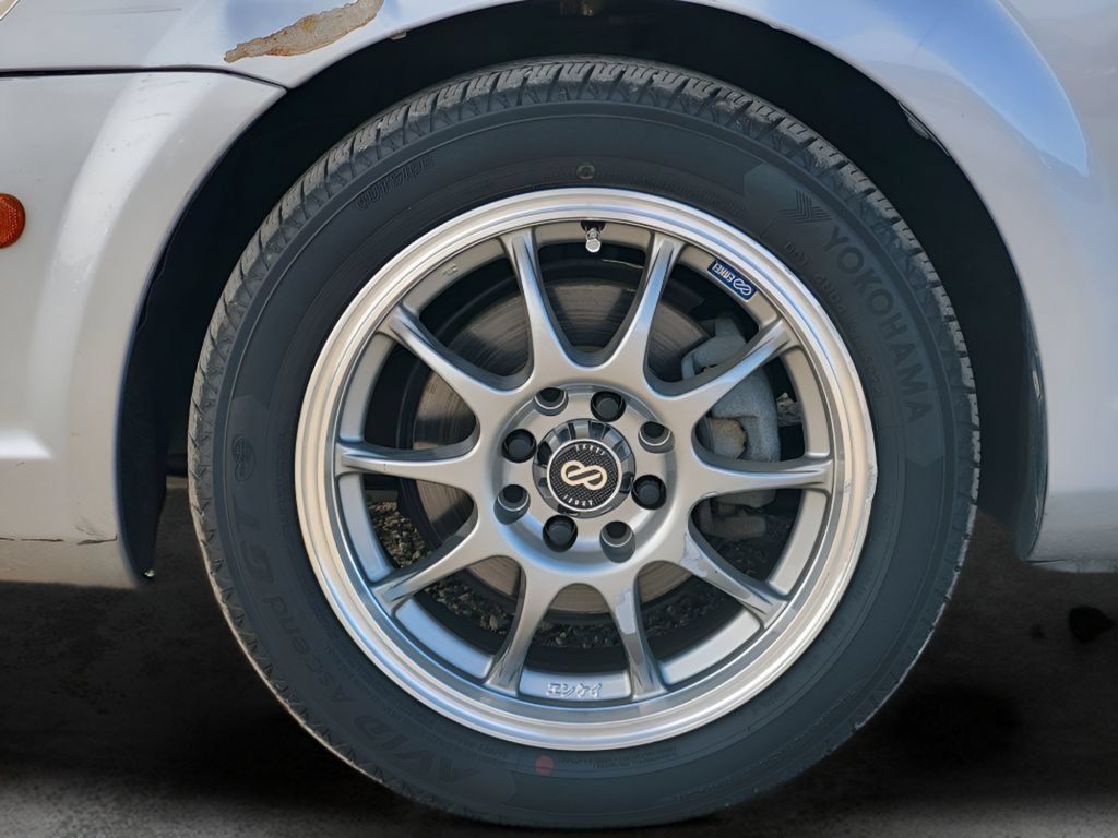Used 2005 Toyota MR2 RWD image 10