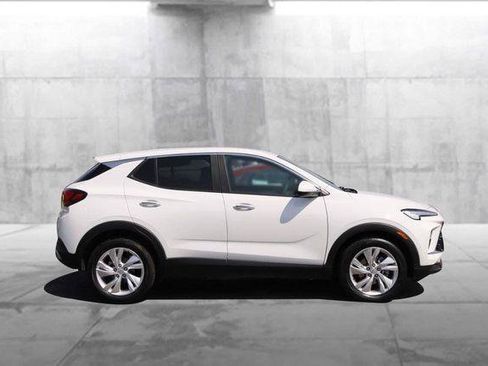 Used 2025 Buick Encore GX Preferred FWD image 5