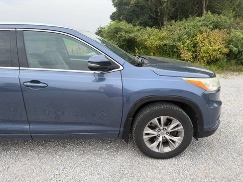 Used 2014 Toyota Highlander XLE AWD/4WD image 42