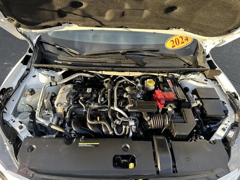 Used 2024 Nissan Sentra SV image 17