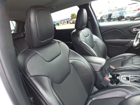 Used 2020 Jeep Cherokee Latitude Plus w/ Cold Weather Group image 42