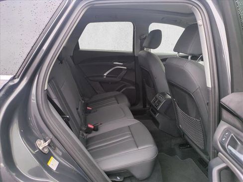 Used 2025 Audi Q5 Premium w/ Convenience Package AWD/4WD image 28