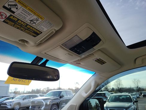 Used 2015 Lexus GX 460 image 30