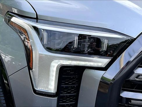 Used 2023 Toyota Tundra Platinum w/ Advanced Package AWD/4WD image 28