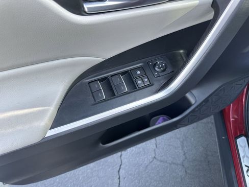 Used 2022 Toyota RAV4 XLE w/ Convenience Package image 13