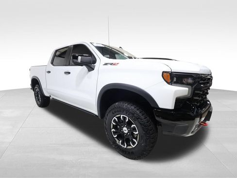 Used 2024 Chevrolet Silverado 1500 ZR2 w/ Technology Package AWD/4WD image 6