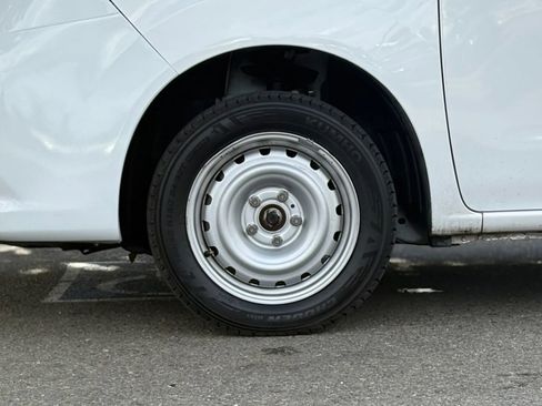 Used 2020 Nissan NV200 S image 24