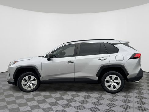 Used 2021 Toyota RAV4 LE image 16