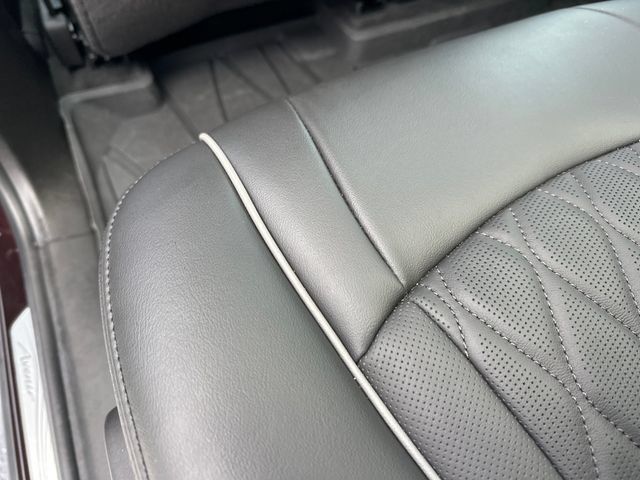 Used 2024 Buick Enclave Avenir w/ Avenir Technology Package FWD image 13