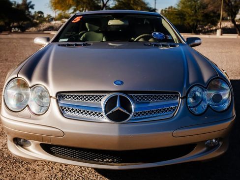 Used 2005 Mercedes-Benz SL 500 image 2