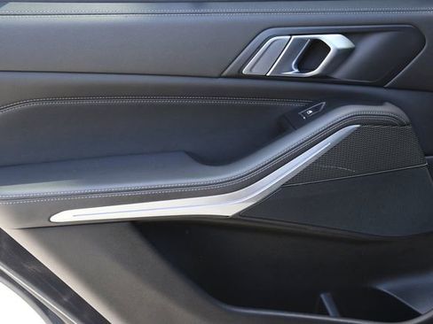 Used 2022 BMW X5 sDrive40i w/ M Sport Package image 33