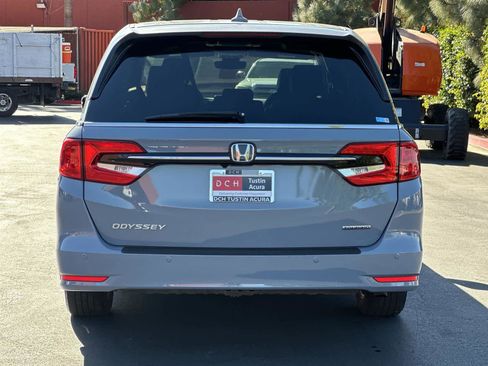 Used 2024 Honda Odyssey Touring image 5