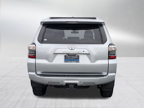 Used 2018 Toyota 4Runner SR5 Premium AWD/4WD image 5