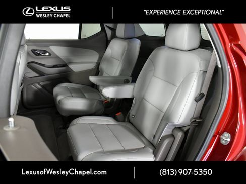 Used 2021 Chevrolet Traverse LT w/ LT Premium Package image 22