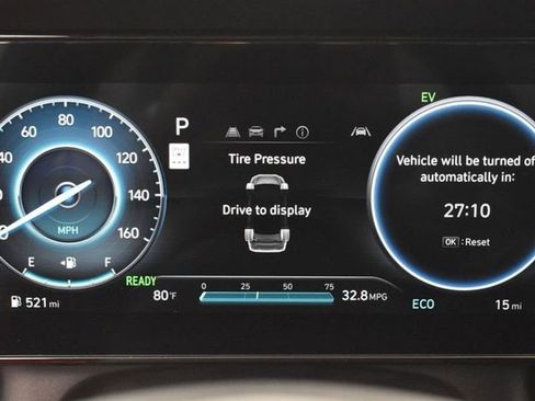 Used 2025 Hyundai Elantra SEL image 12