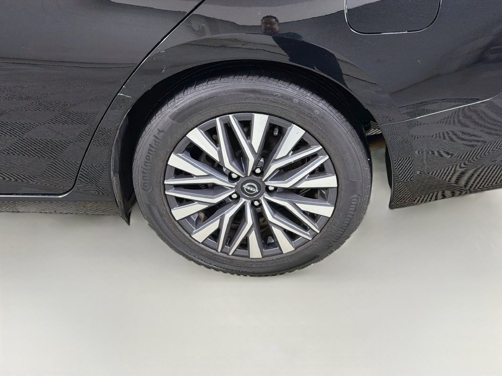 Used 2023 Nissan Altima 2.5 SV FWD image 30