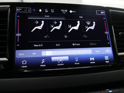 Used 2024 Chrysler Pacifica Touring-L image 54