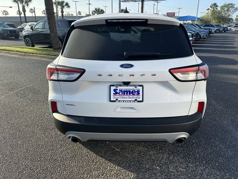 Used 2022 Ford Escape SEL image 5