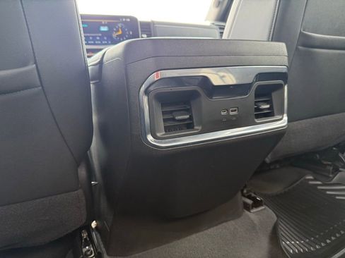 Used 2022 Chevrolet Silverado 1500 LTZ w/ Z71 Off-Road Package image 26