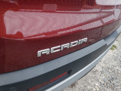 Used 2017 GMC Acadia SLT image 5