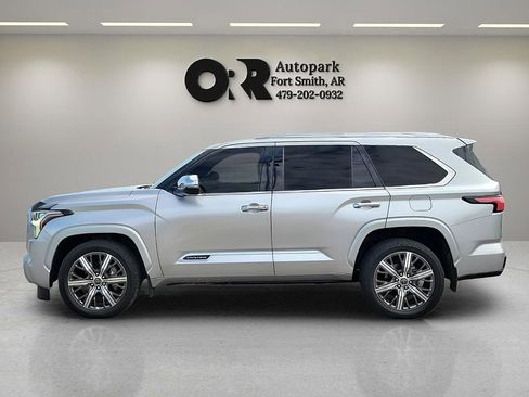 Used 2023 Toyota Sequoia Capstone image 3