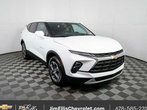 Certified 2025 Chevrolet Blazer LT FWD image 24