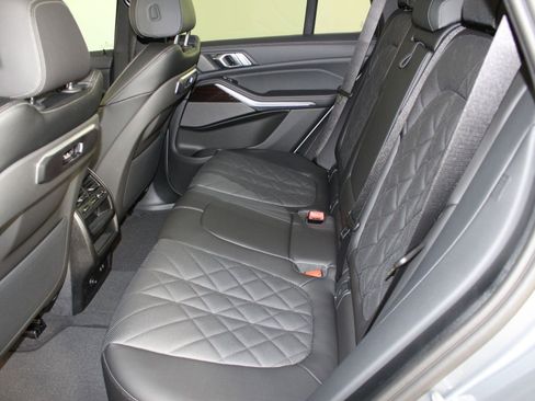 New 2026 BMW X5 sDrive40i image 13