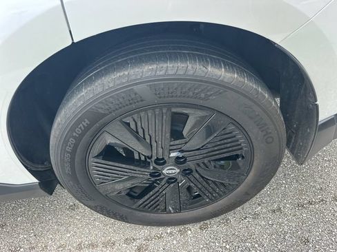 Used 2025 Nissan Murano SV FWD image 9