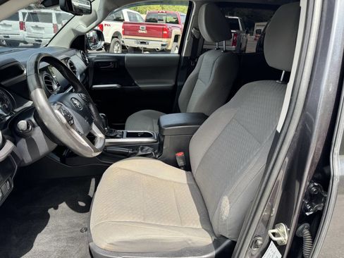 Used 2020 Toyota Tacoma SR5 image 7