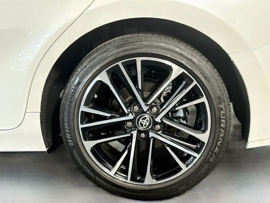 Used 2025 Toyota Camry XLE FWD image 36