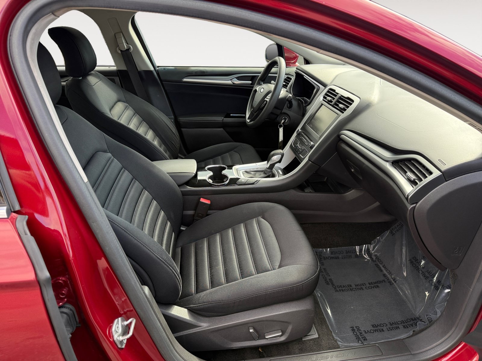 Used 2016 Ford Fusion SE FWD image 19