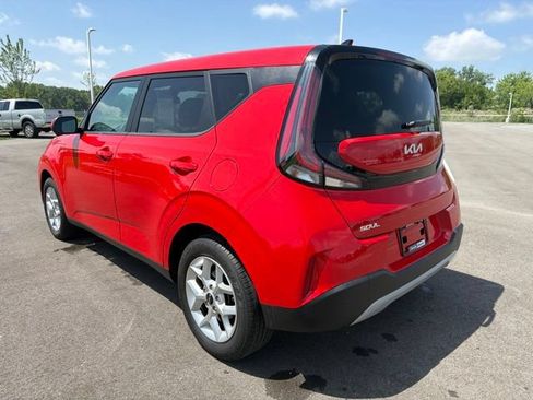 Used 2024 Kia Soul LX w/ Option Group 015 FWD image 10