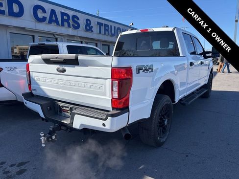 Used 2022 Ford F250 XLT w/ Black Appearance Package image 2