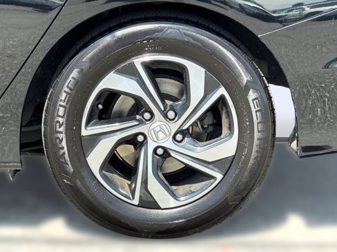 Used 2017 Honda Accord LX image 13