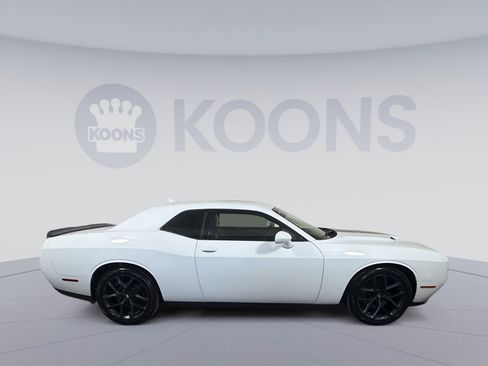 Used 2019 Dodge Challenger SXT w/ Plus Package image 8
