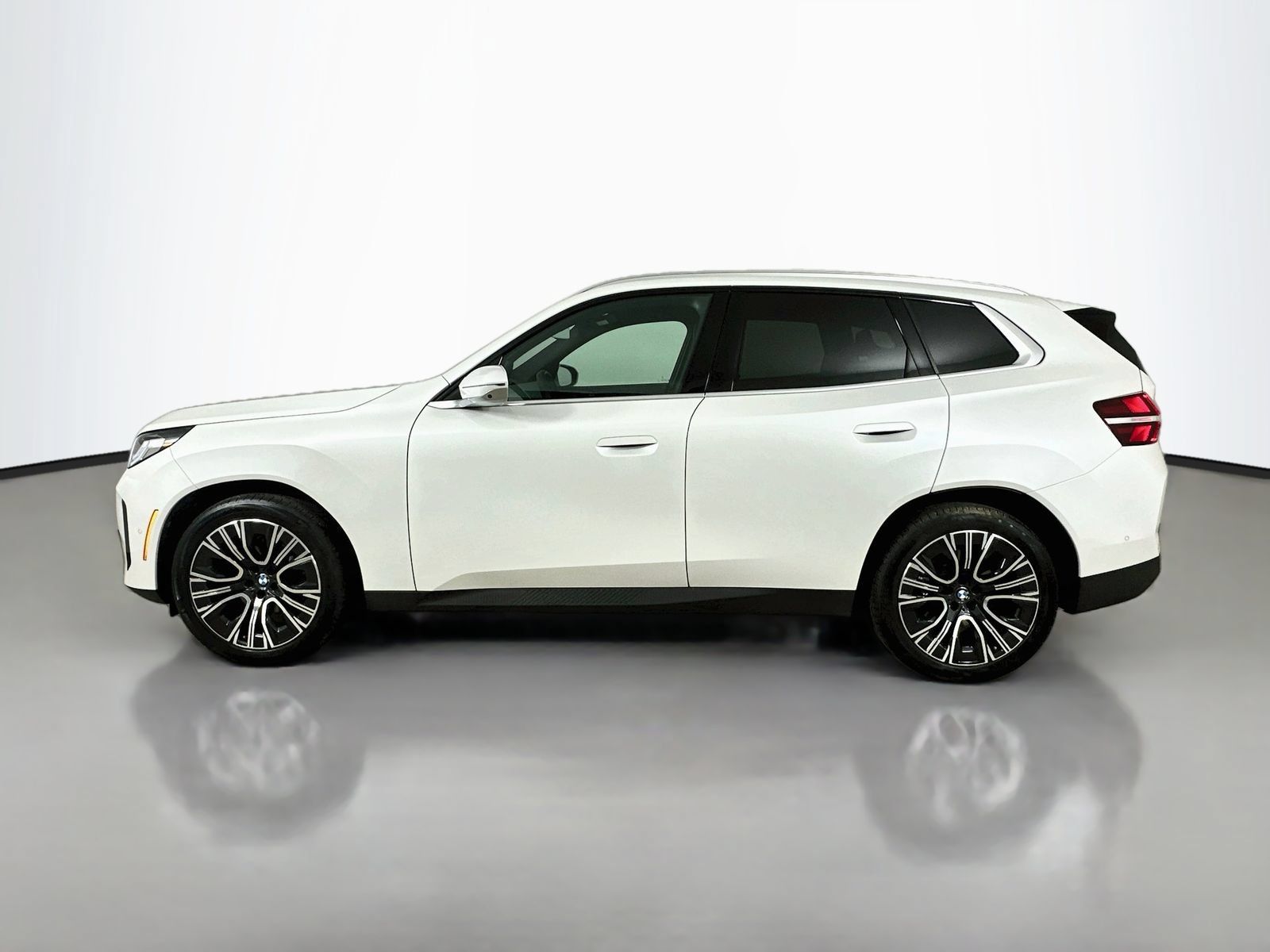 Used 2025 BMW X3 xDrive30i AWD/4WD image 8