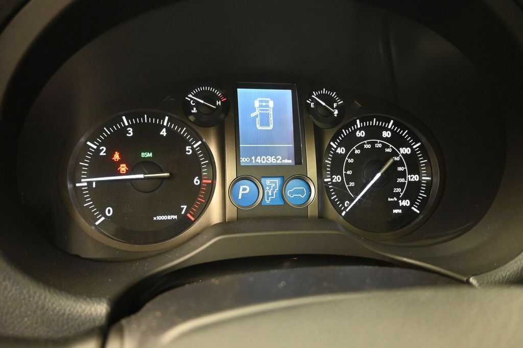 Used 2016 Lexus GX 460 w/ Premium Package AWD/4WD image 8