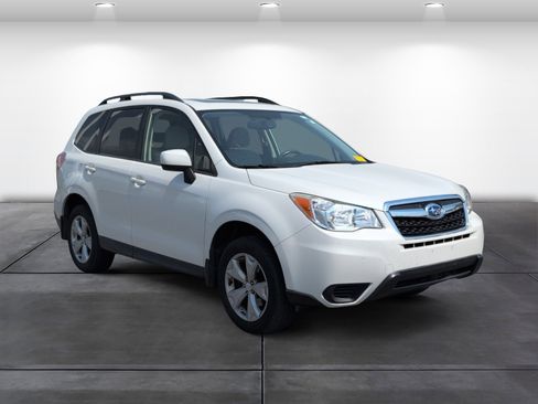 Used 2016 Subaru Forester 2.5i Premium w/ All-Weather Package image 2