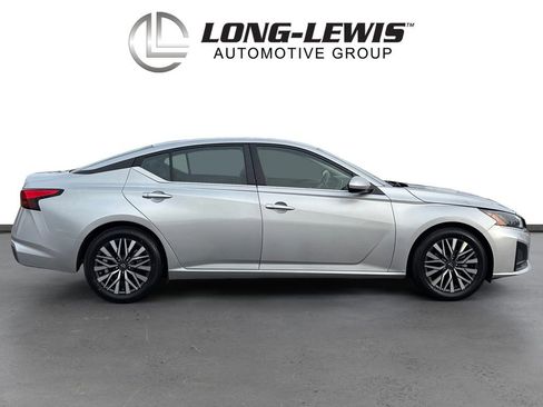 Used 2023 Nissan Altima 2.5 SV image 8