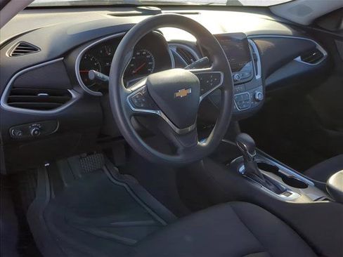 Used 2022 Chevrolet Malibu LT image 11