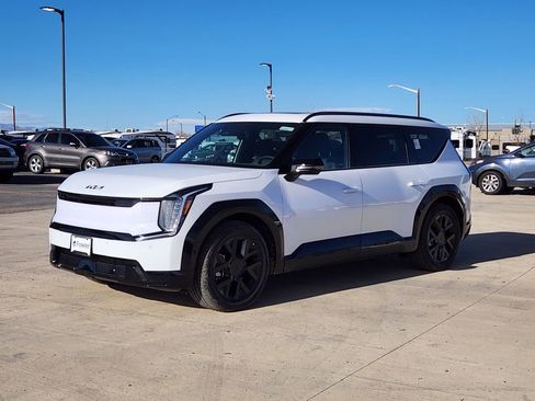 New 2026 Kia EV9 Land w/ Nightfall Edition Package image 4