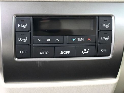 Used 2023 Lexus GX 460 Premium w/ Accessory Package AWD/4WD image 19