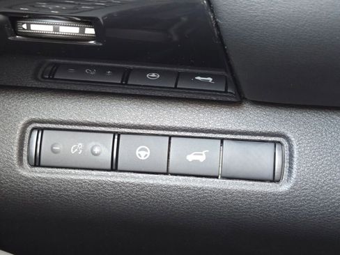 New 2026 Nissan Pathfinder SV image 23