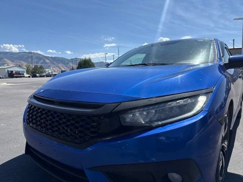 Used 2016 Honda Civic Touring image 3