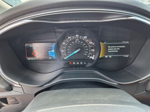 Used 2020 Ford Fusion SE FWD image 33