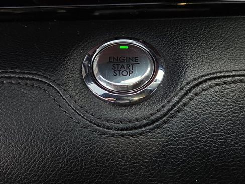 Used 2021 Lincoln Navigator Reserve w/ Luxury Package AWD/4WD image 10
