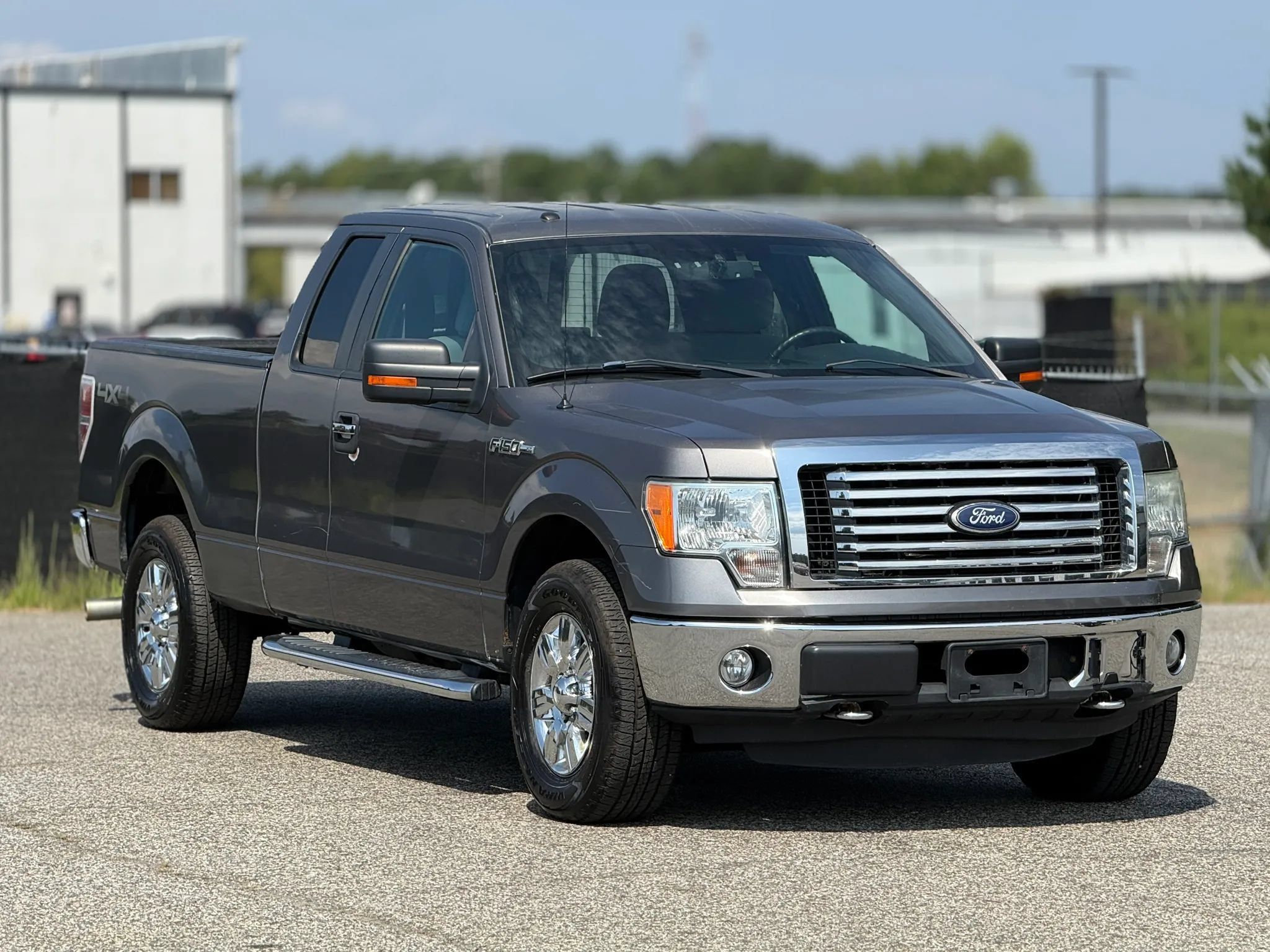 Used 2011 Ford F150 XLT w/ XLT Chrome Pkg AWD/4WD image 1