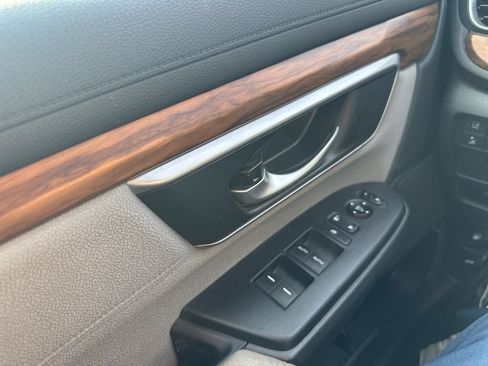 Used 2019 Honda CR-V EX image 13